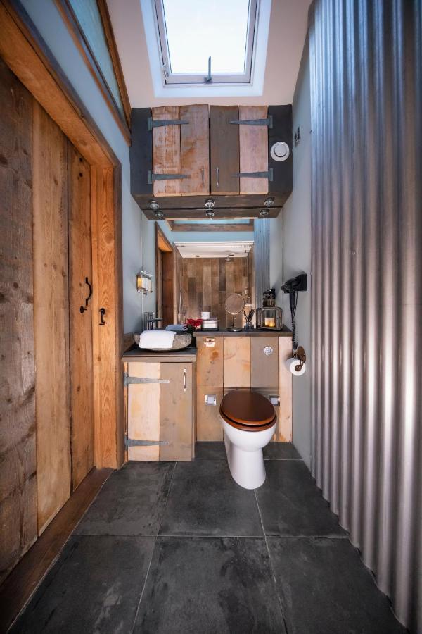 Villa The Cowshed At Cheshire Boutique Barns Nantwich Exterior foto