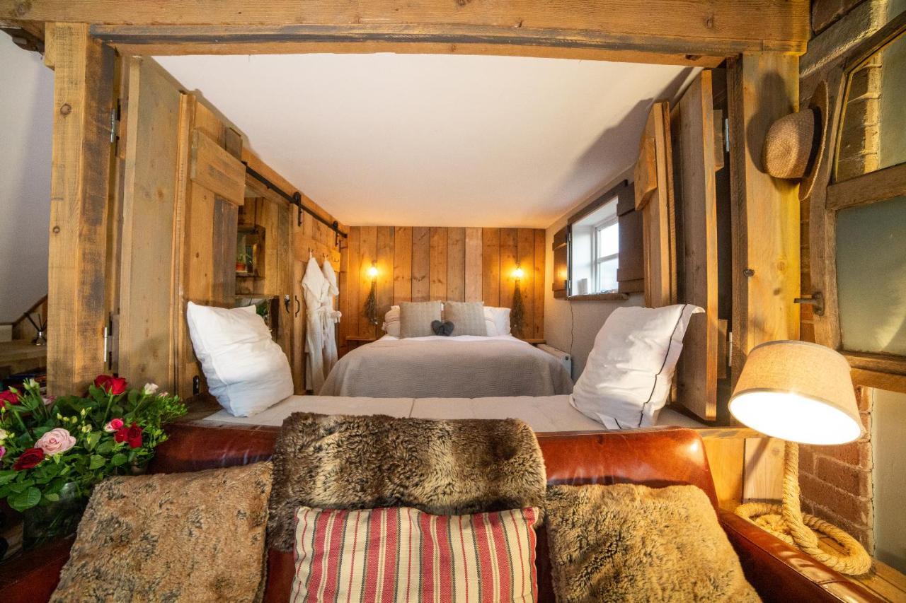Villa The Cowshed At Cheshire Boutique Barns Nantwich Exterior foto